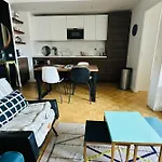 Charming T2 With Balcony Near The Bastille